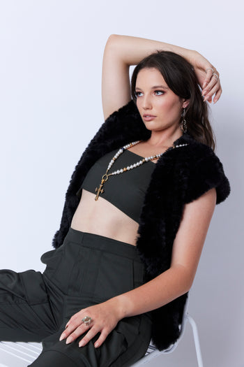 Kiss Me Vest Black